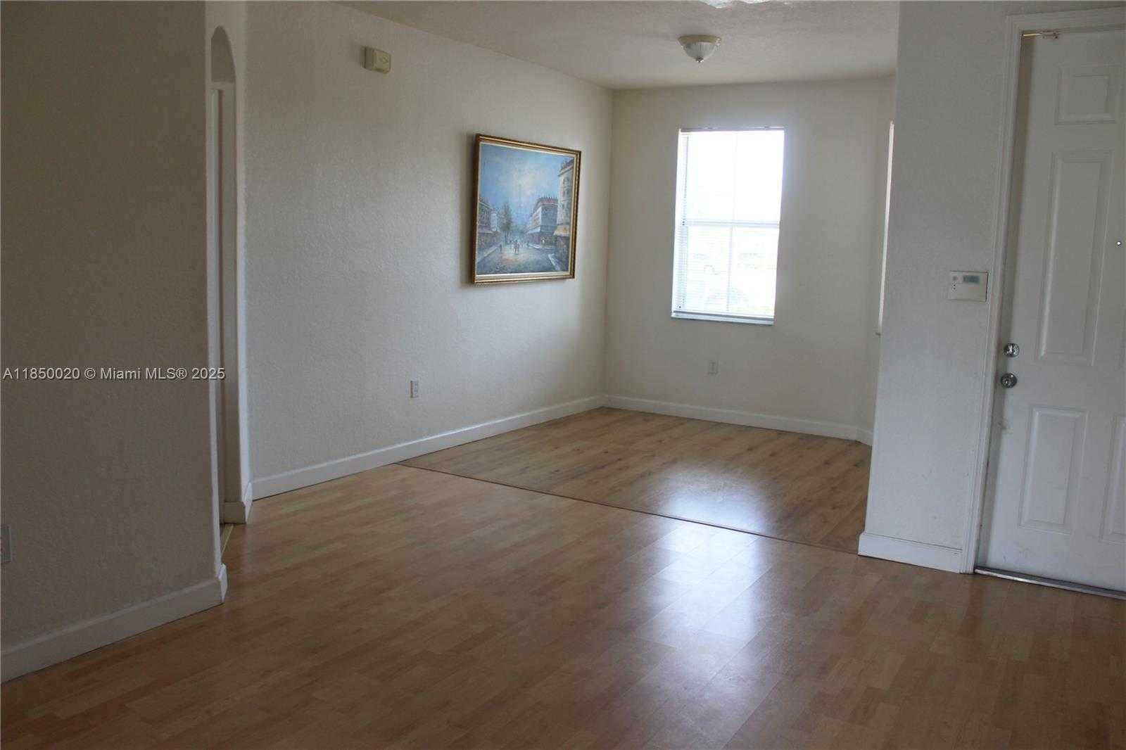 Small Image of 11375 NORTH WEST 77TH LN, Doral Number 6