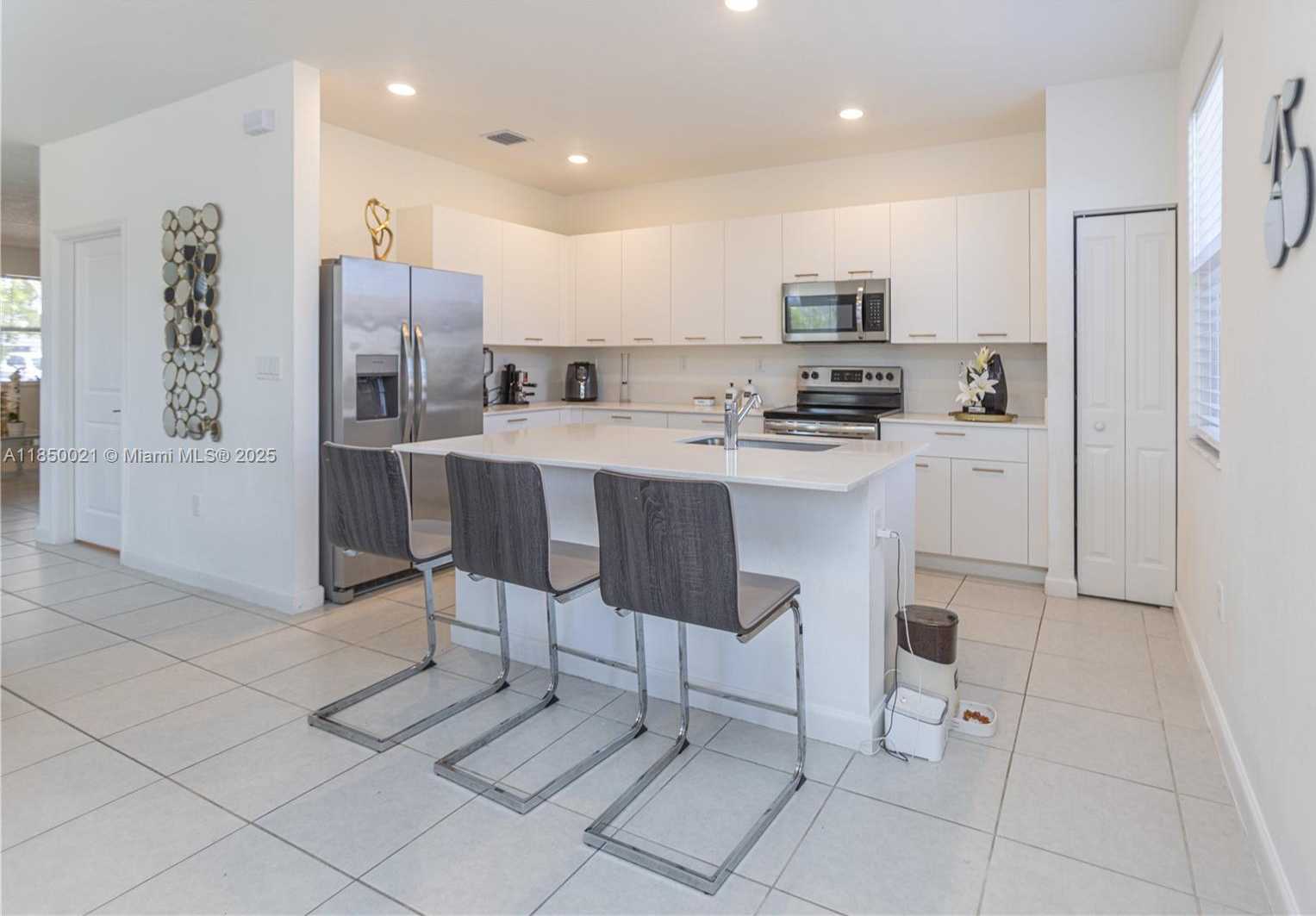 Small Image of 12561 NORTH WEST 23RD PL, Miami Number 13