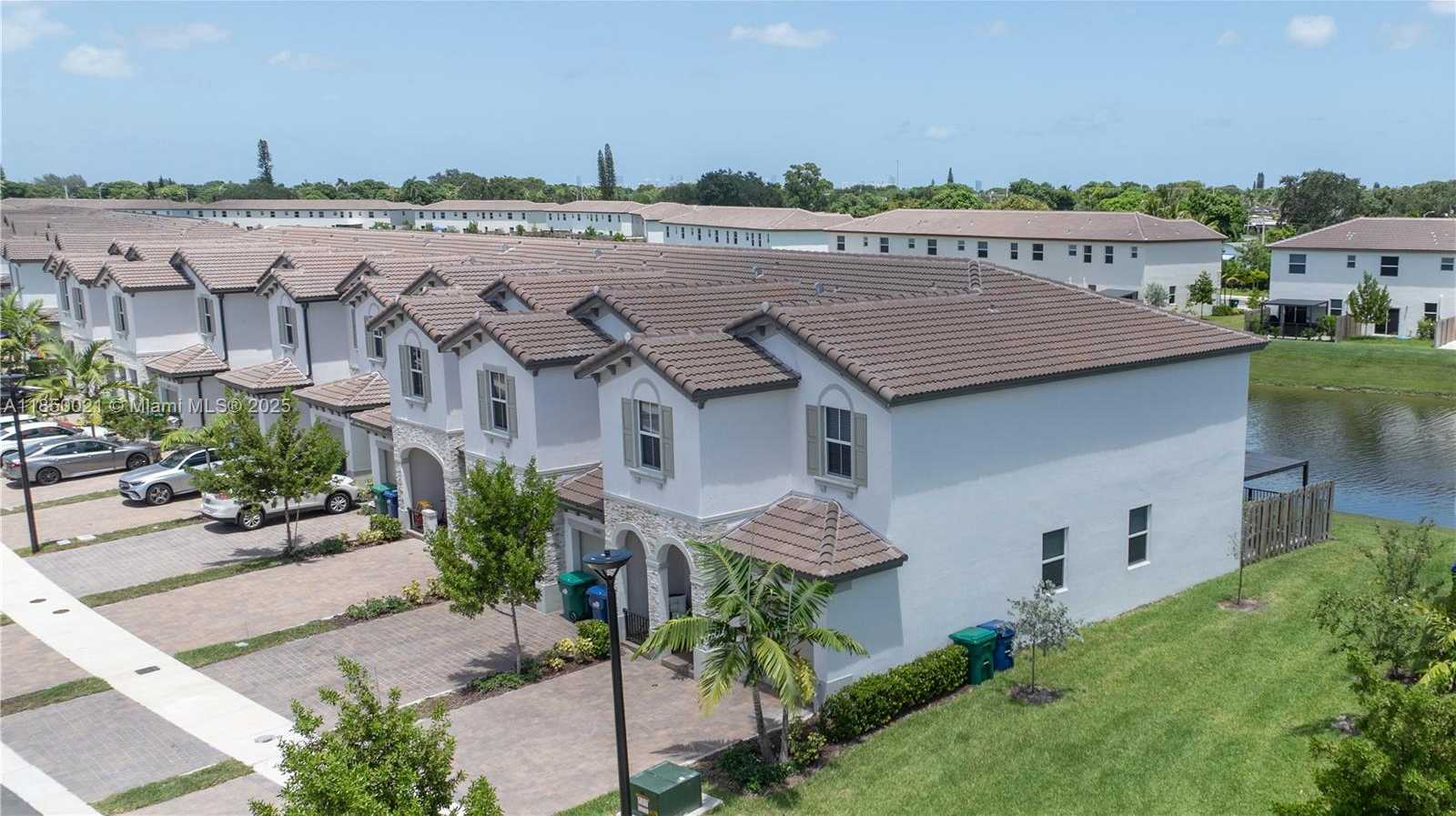 Small Image of 12561 NORTH WEST 23RD PL, Miami Number 3