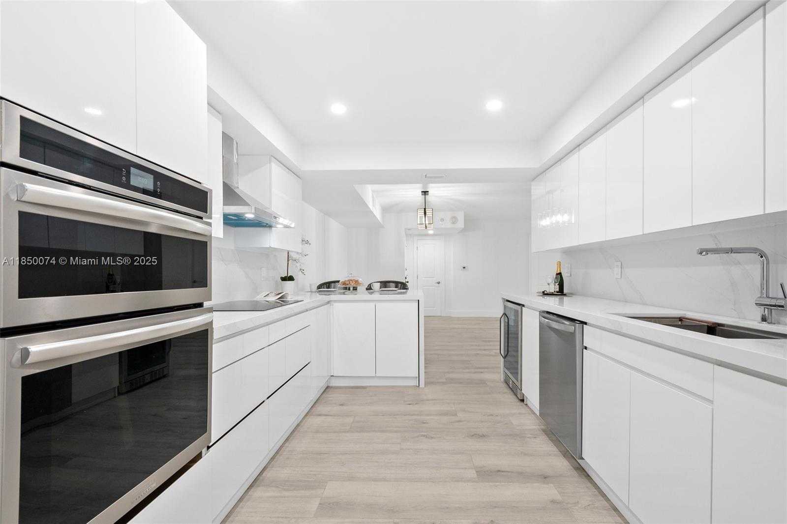 Small Image of 1121 CRANDON BLVD #D304, Key Biscayne Number 12