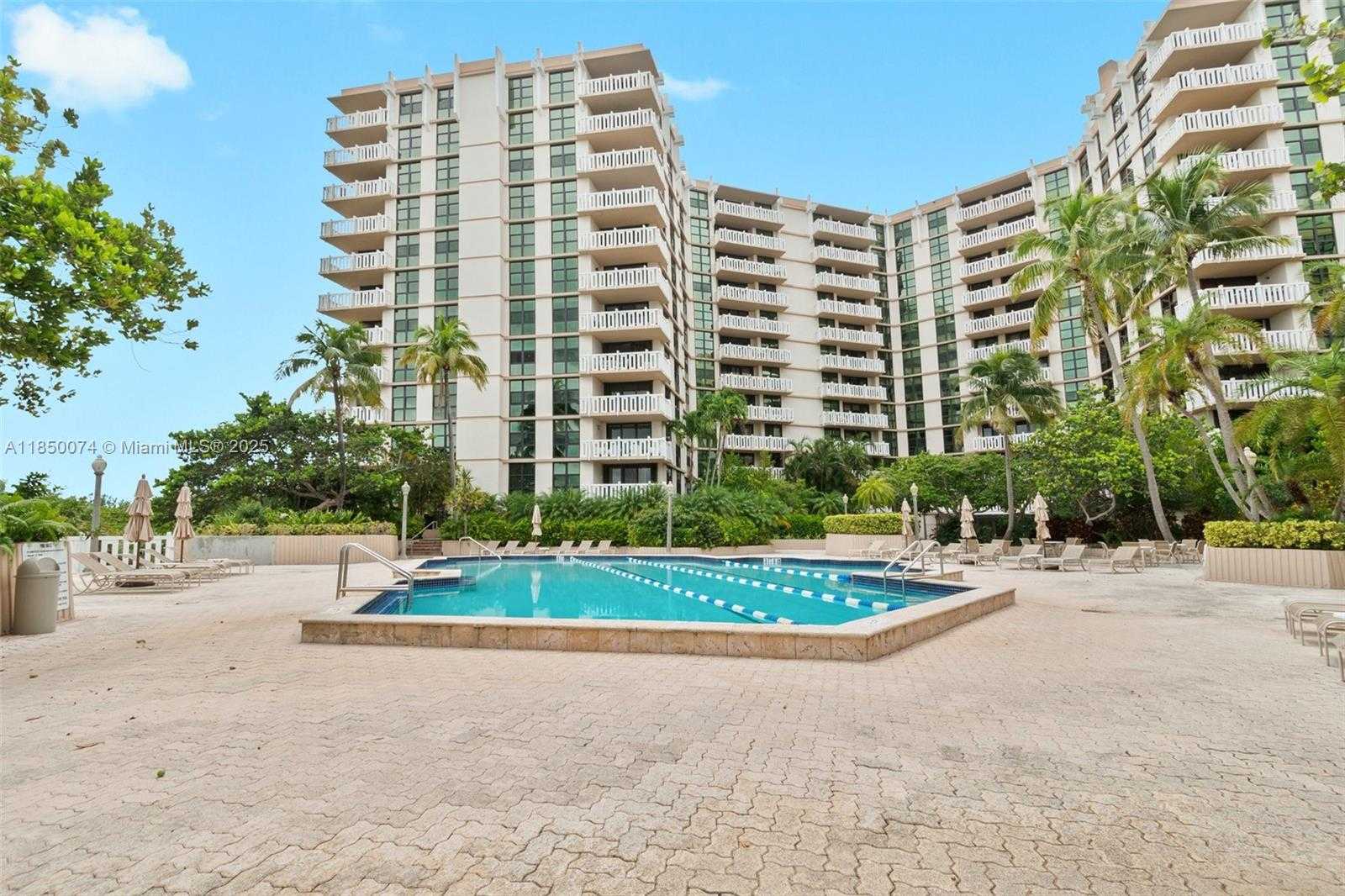 Small Image of 1121 CRANDON BLVD #D304, Key Biscayne Number 15