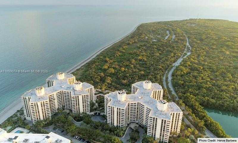 Small Image of 1121 CRANDON BLVD #D304, Key Biscayne Number 19