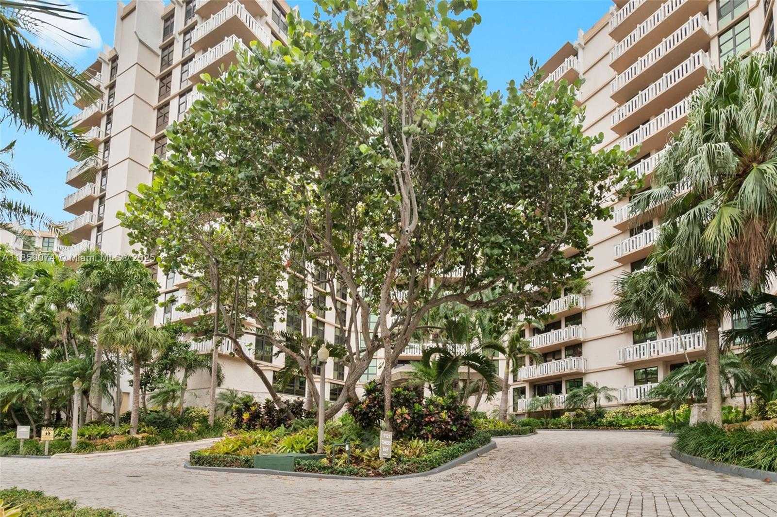Small Image of 1121 CRANDON BLVD #D304, Key Biscayne Number 23