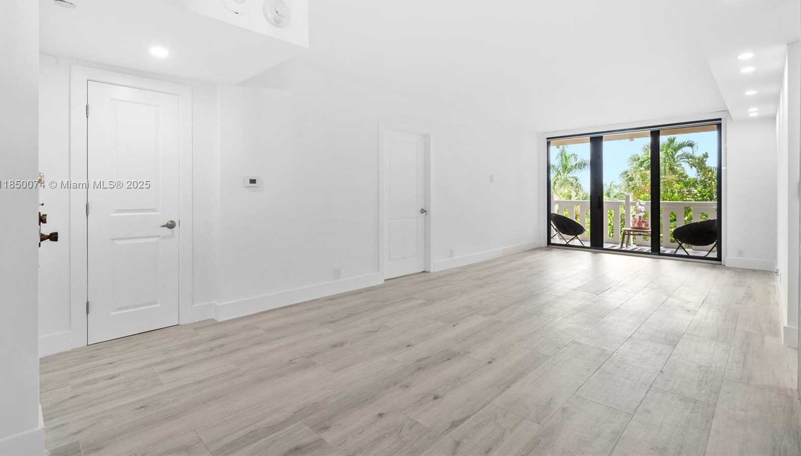 Small Image of 1121 CRANDON BLVD #D304, Key Biscayne Number 35