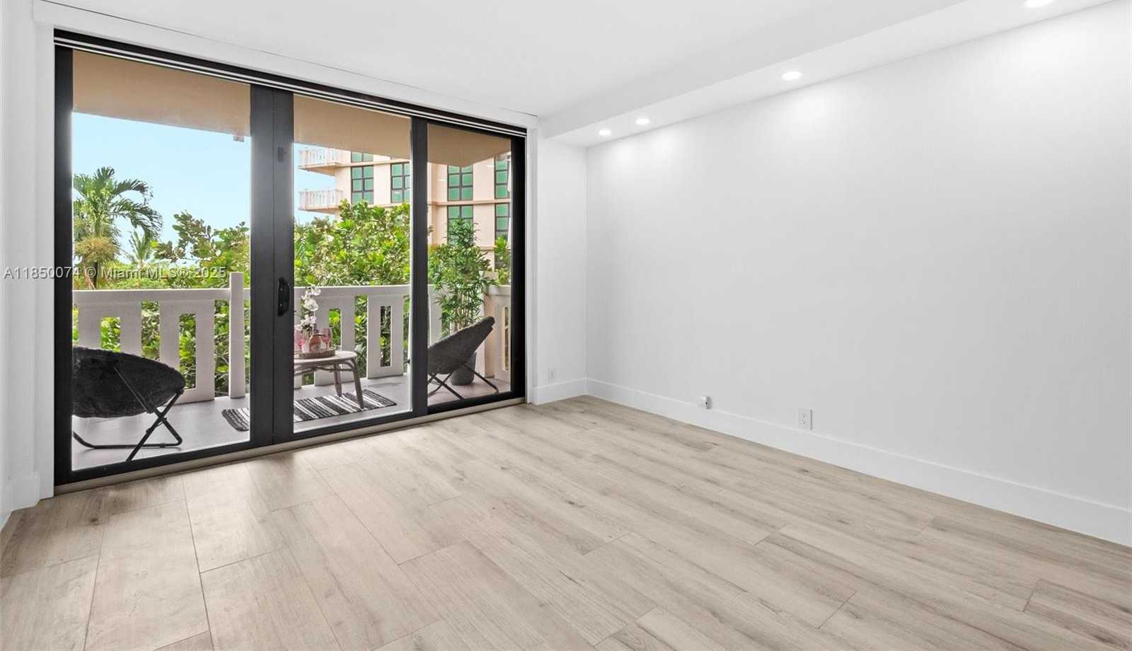 Small Image of 1121 CRANDON BLVD #D304, Key Biscayne Number 36