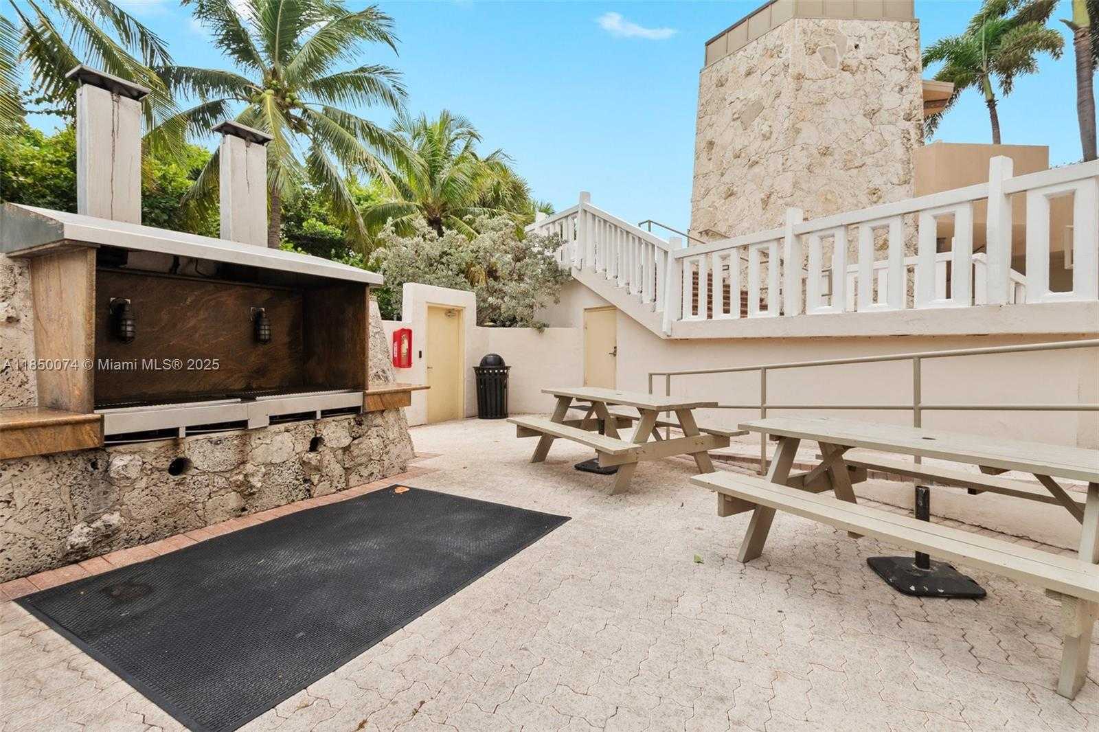 Small Image of 1121 CRANDON BLVD #D304, Key Biscayne Number 40