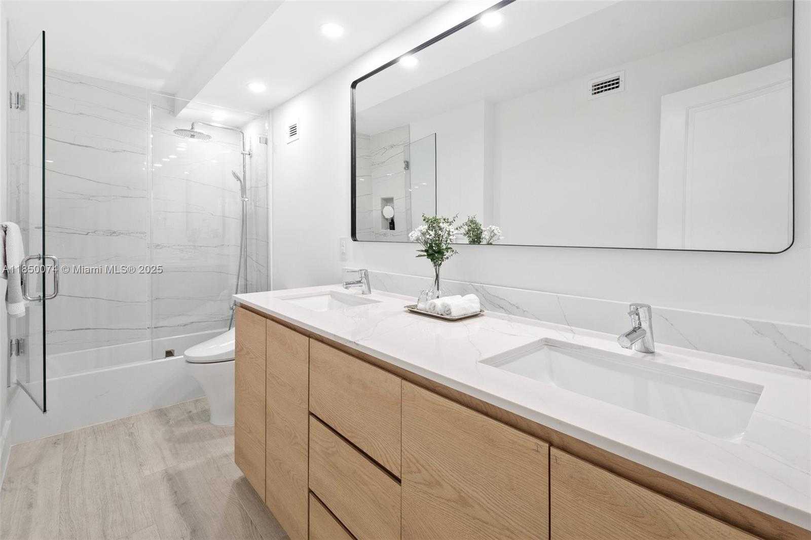 Small Image of 1121 CRANDON BLVD #D304, Key Biscayne Number 5