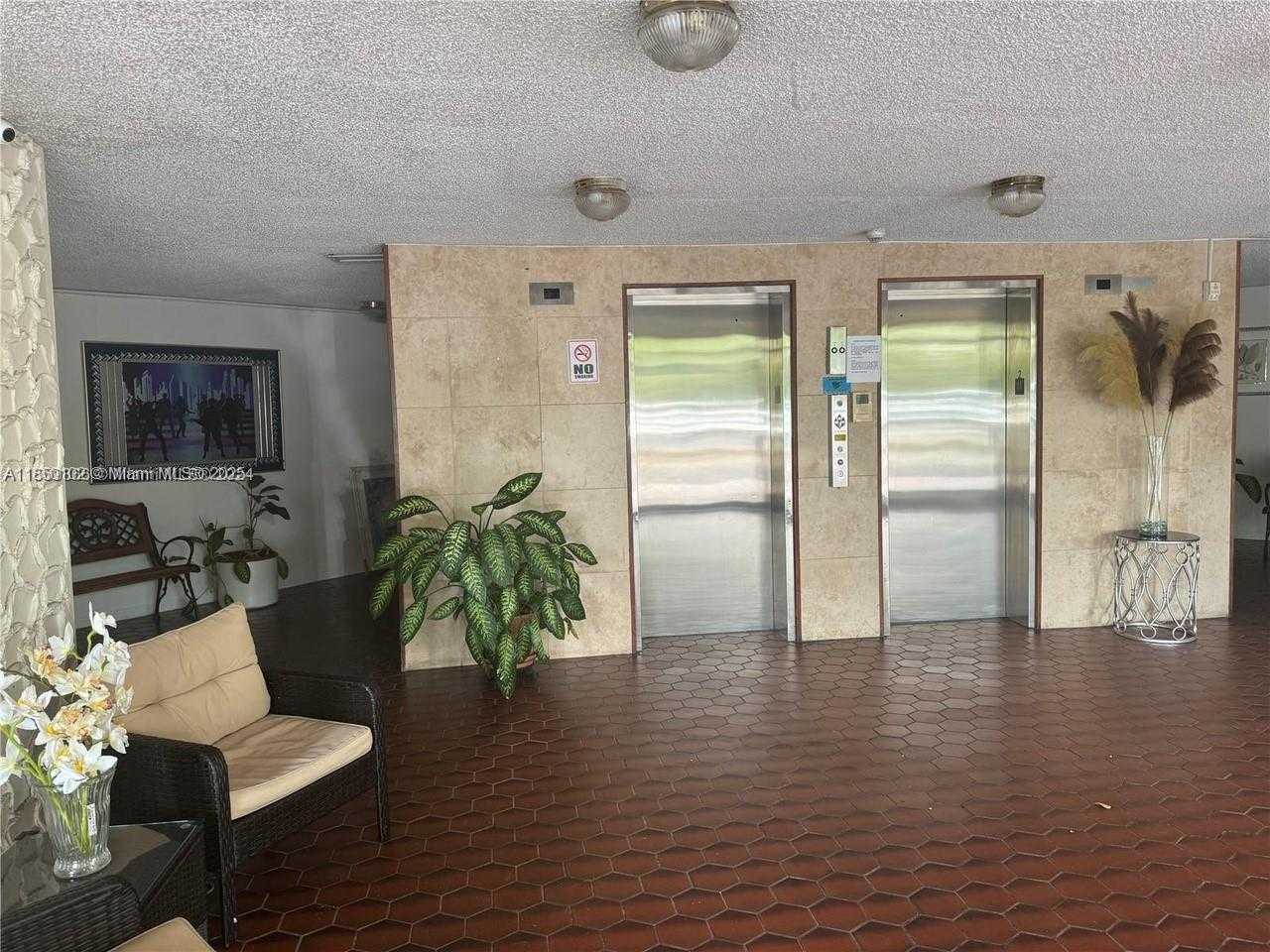 Small Image of 9682 FONTAINEBLEAU BLVD #401, Miami Number 10
