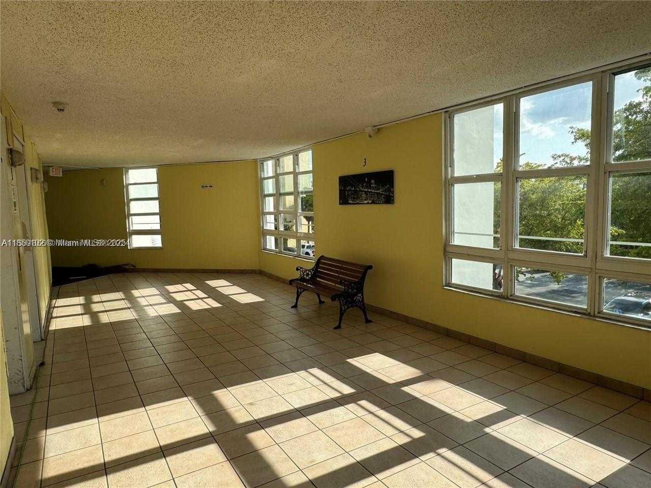 Small Image of 9682 FONTAINEBLEAU BLVD #401, Miami Number 11