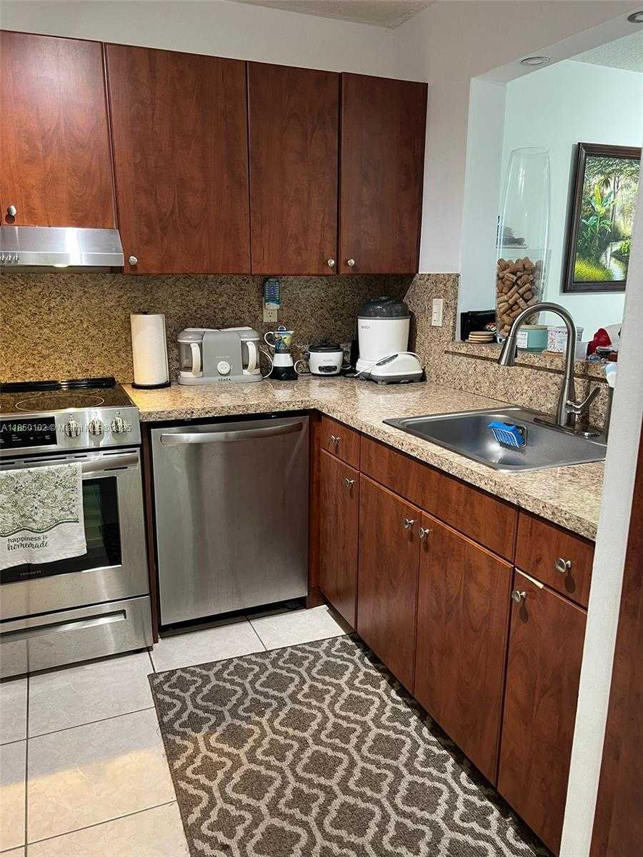 Small Image of 9682 FONTAINEBLEAU BLVD #401, Miami Number 21