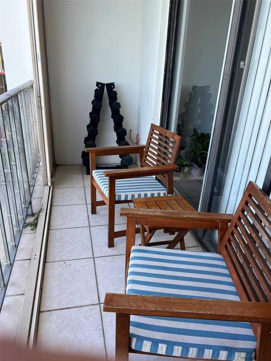 Small Image of 9682 FONTAINEBLEAU BLVD #401, Miami Number 22