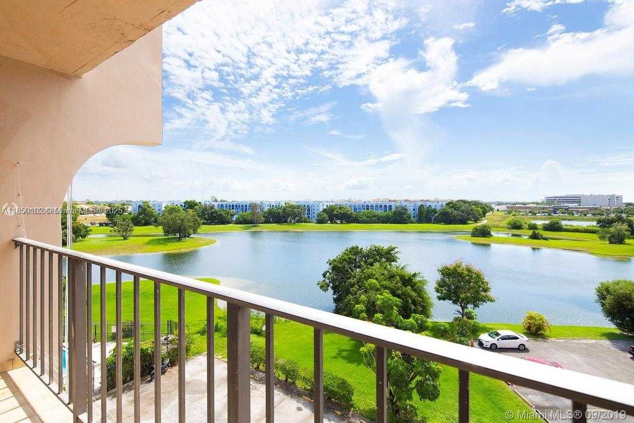 Small Image of 9682 FONTAINEBLEAU BLVD #401, Miami Number 23