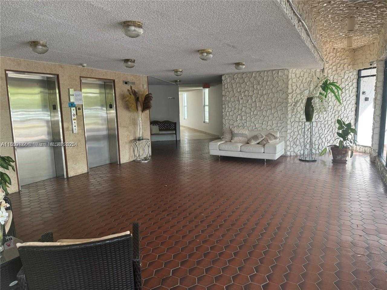 Small Image of 9682 FONTAINEBLEAU BLVD #401, Miami Number 9