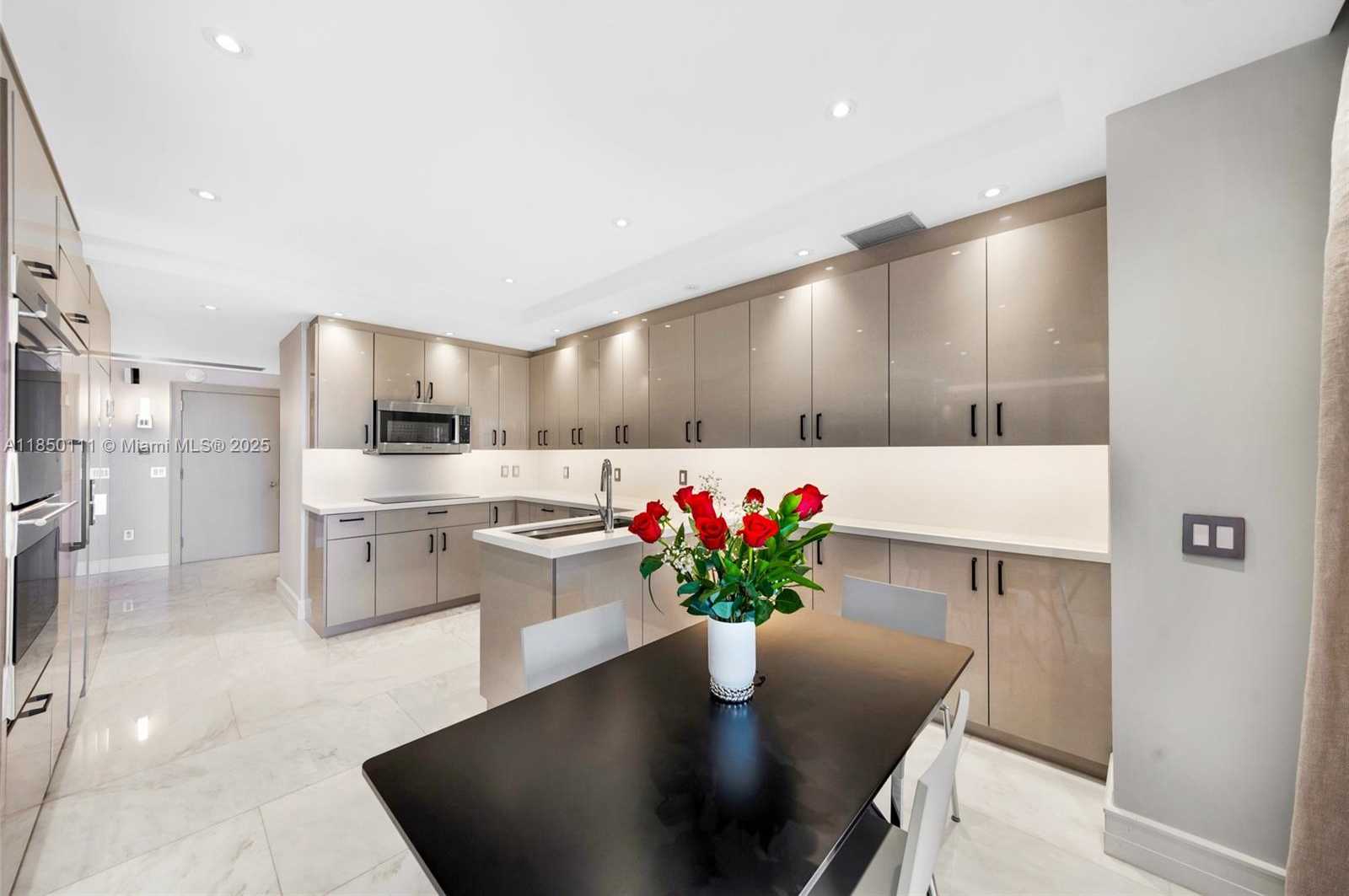 Small Image of 9801 COLLINS AVE #PH11 Great Renovation, Bal Harbour Number 15