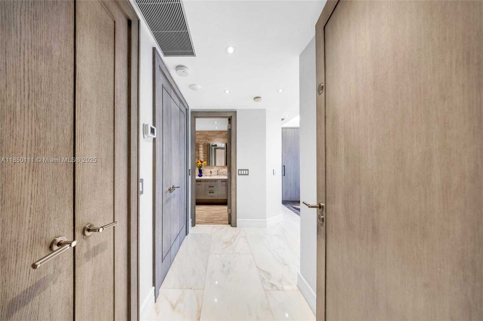 Small Image of 9801 COLLINS AVE #PH11 Great Renovation, Bal Harbour Number 18