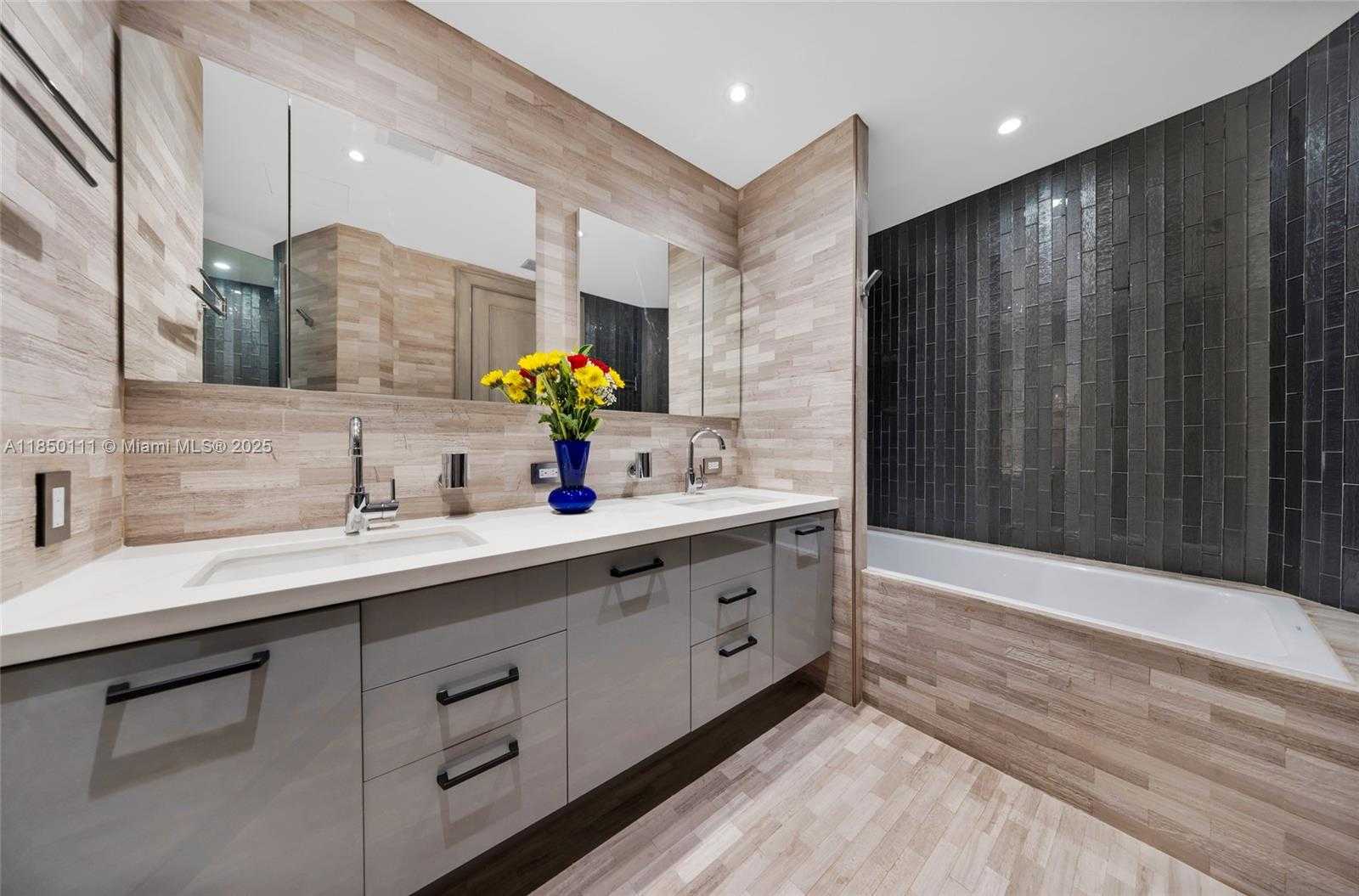 Small Image of 9801 COLLINS AVE #PH11 Great Renovation, Bal Harbour Number 25