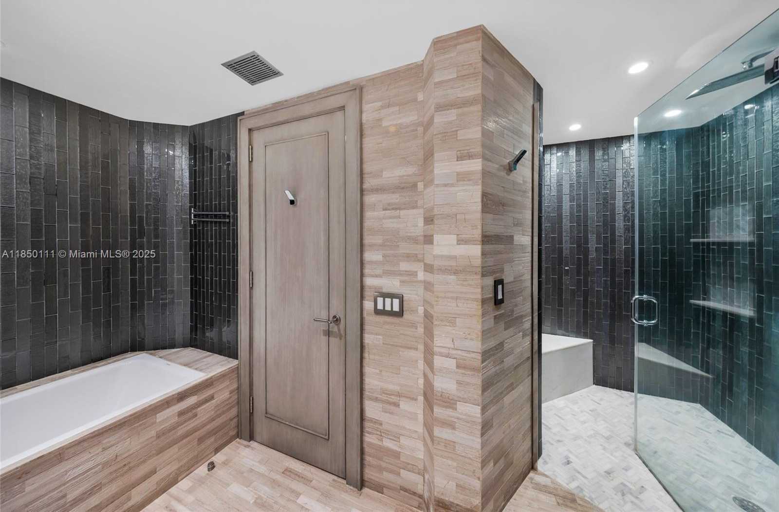 Small Image of 9801 COLLINS AVE #PH11 Great Renovation, Bal Harbour Number 27