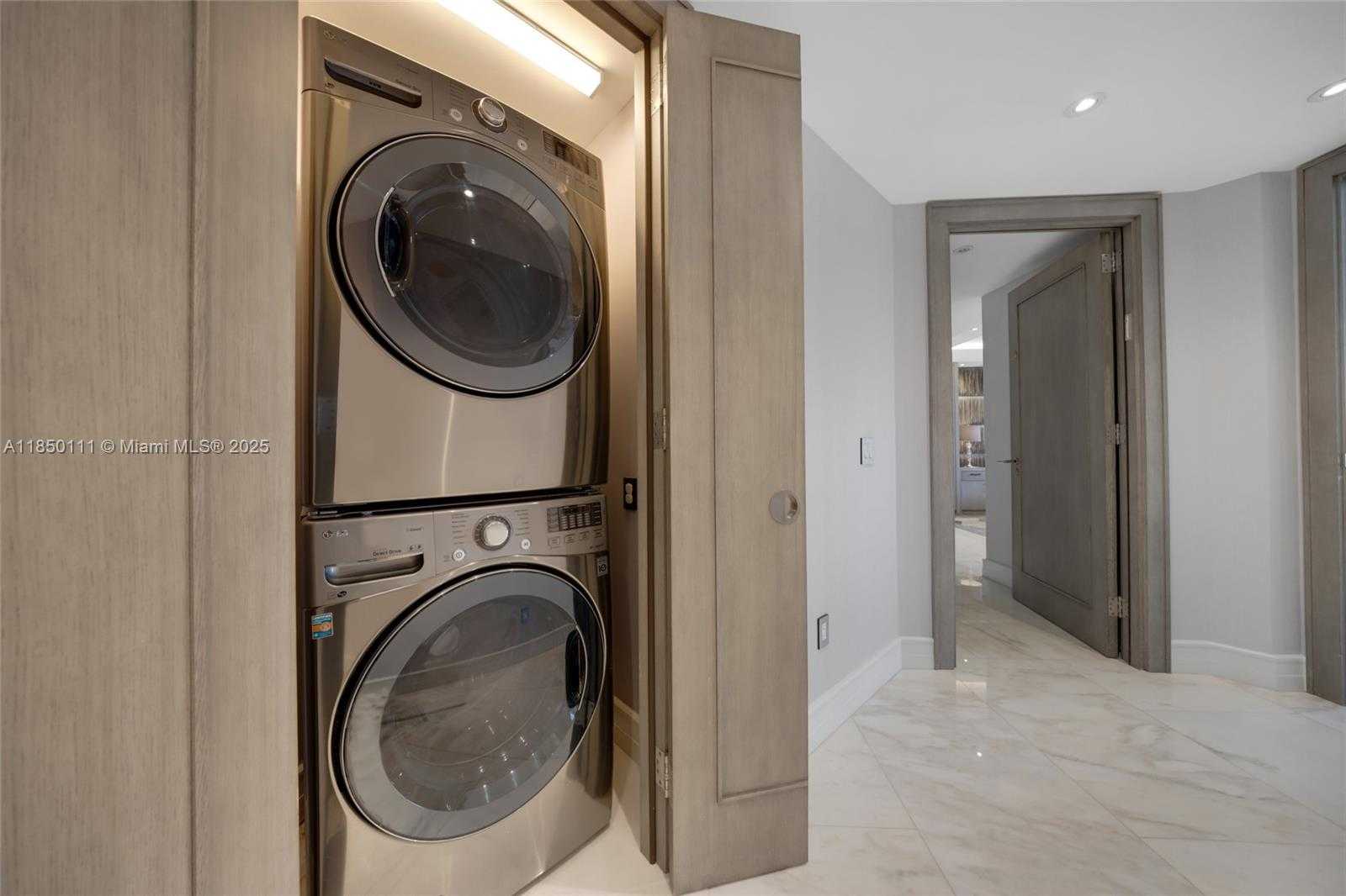 Small Image of 9801 COLLINS AVE #PH11 Great Renovation, Bal Harbour Number 32