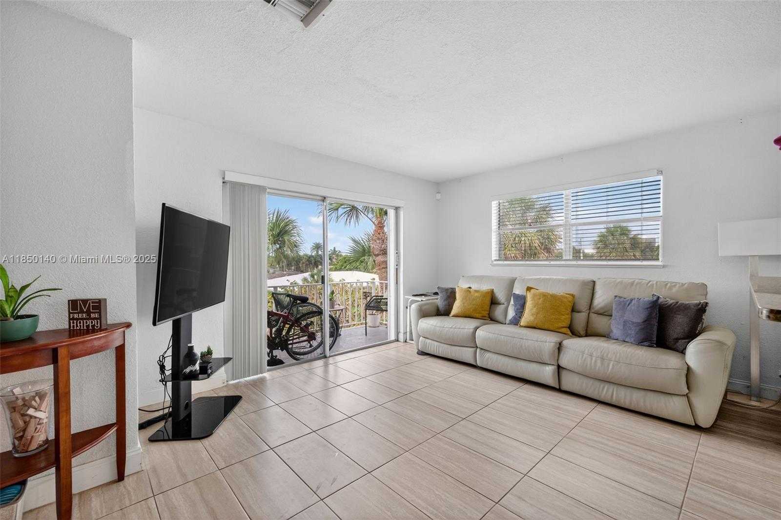 Small Image of 2715 NORTH EAST 49TH ST #309, Fort Lauderdale Number 10