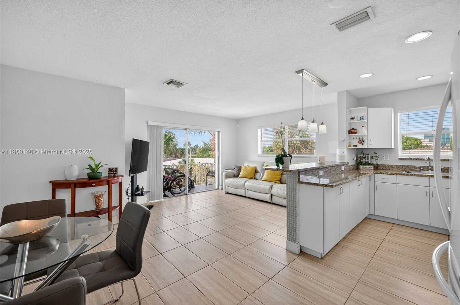 Small Image of 2715 NORTH EAST 49TH ST #309, Fort Lauderdale Number 14