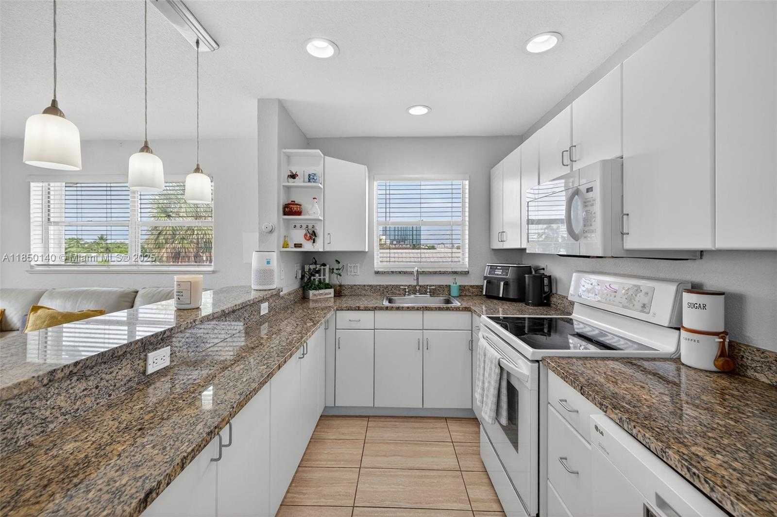 Small Image of 2715 NORTH EAST 49TH ST #309, Fort Lauderdale Number 15