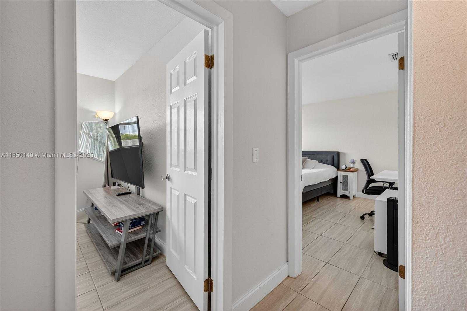 Small Image of 2715 NORTH EAST 49TH ST #309, Fort Lauderdale Number 23