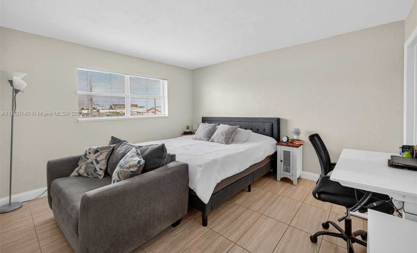Small Image of 2715 NORTH EAST 49TH ST #309, Fort Lauderdale Number 24