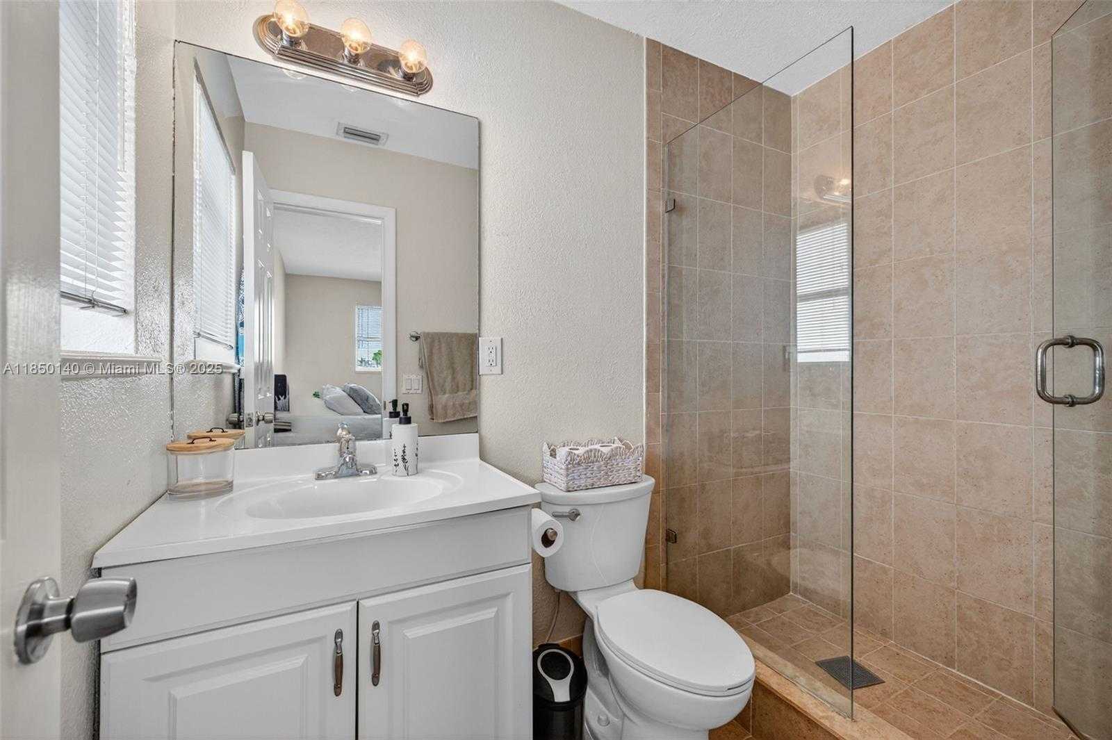 Small Image of 2715 NORTH EAST 49TH ST #309, Fort Lauderdale Number 27