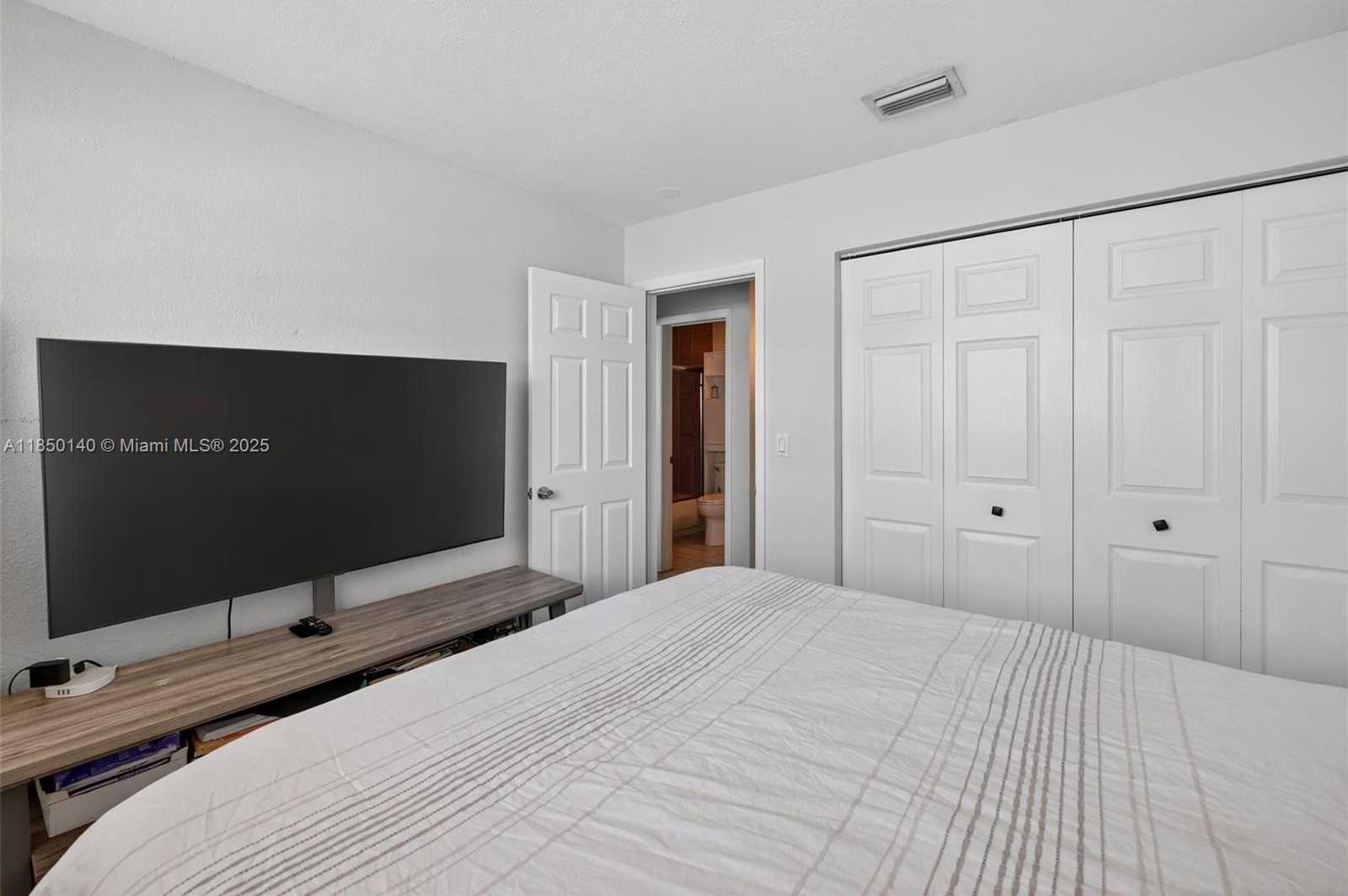 Small Image of 2715 NORTH EAST 49TH ST #309, Fort Lauderdale Number 30