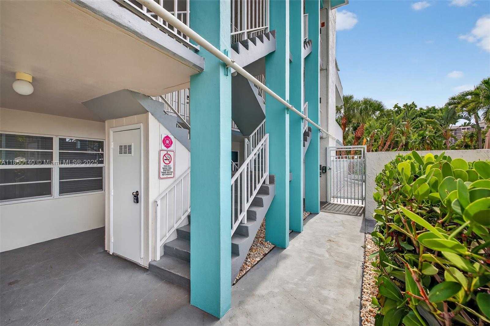 Small Image of 2715 NORTH EAST 49TH ST #309, Fort Lauderdale Number 5