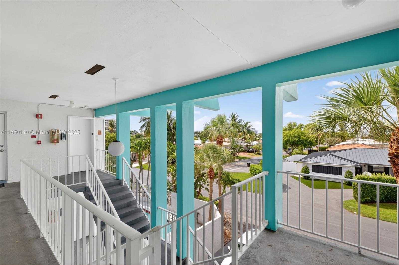 Small Image of 2715 NORTH EAST 49TH ST #309, Fort Lauderdale Number 7