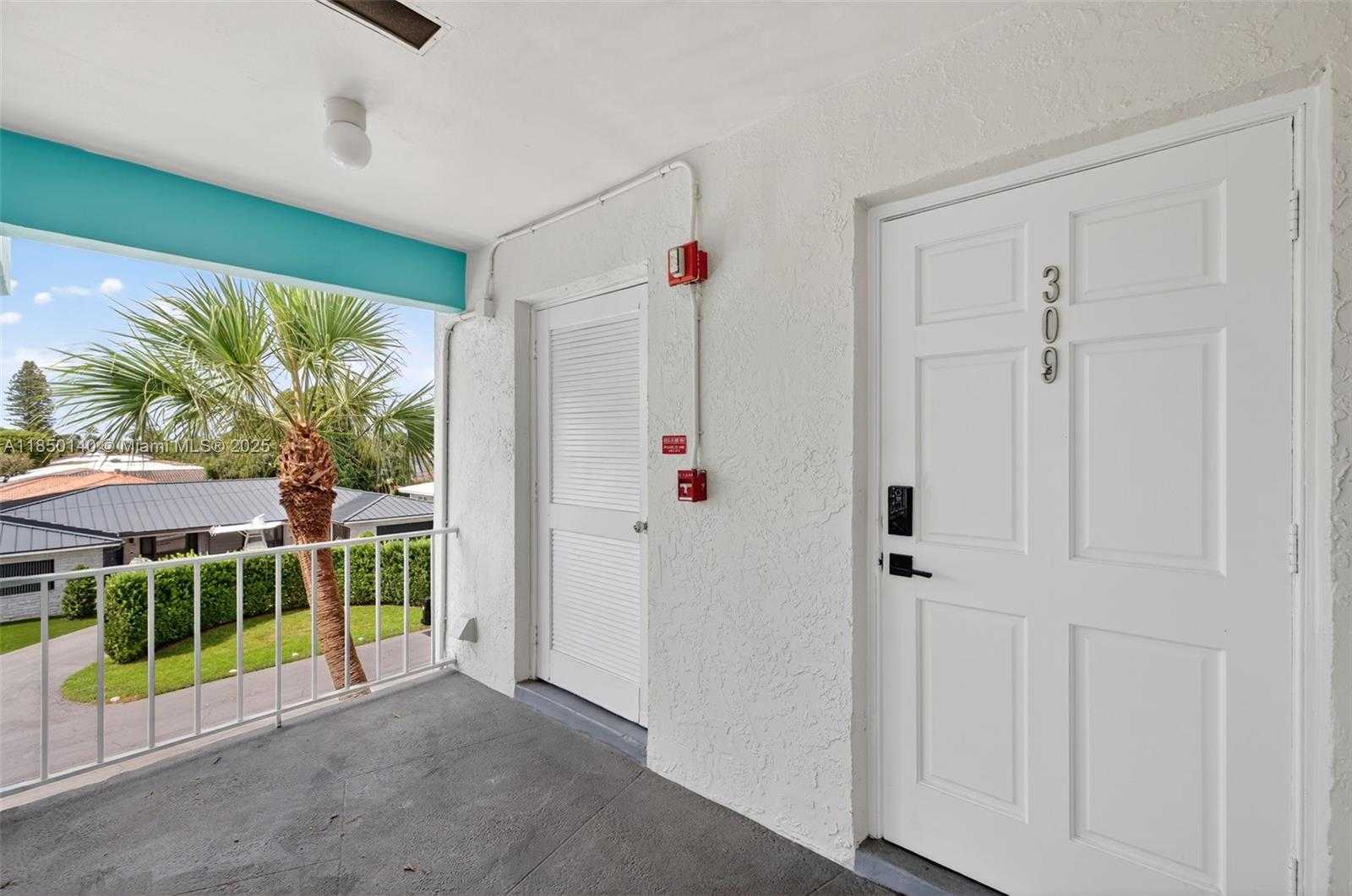 Small Image of 2715 NORTH EAST 49TH ST #309, Fort Lauderdale Number 8