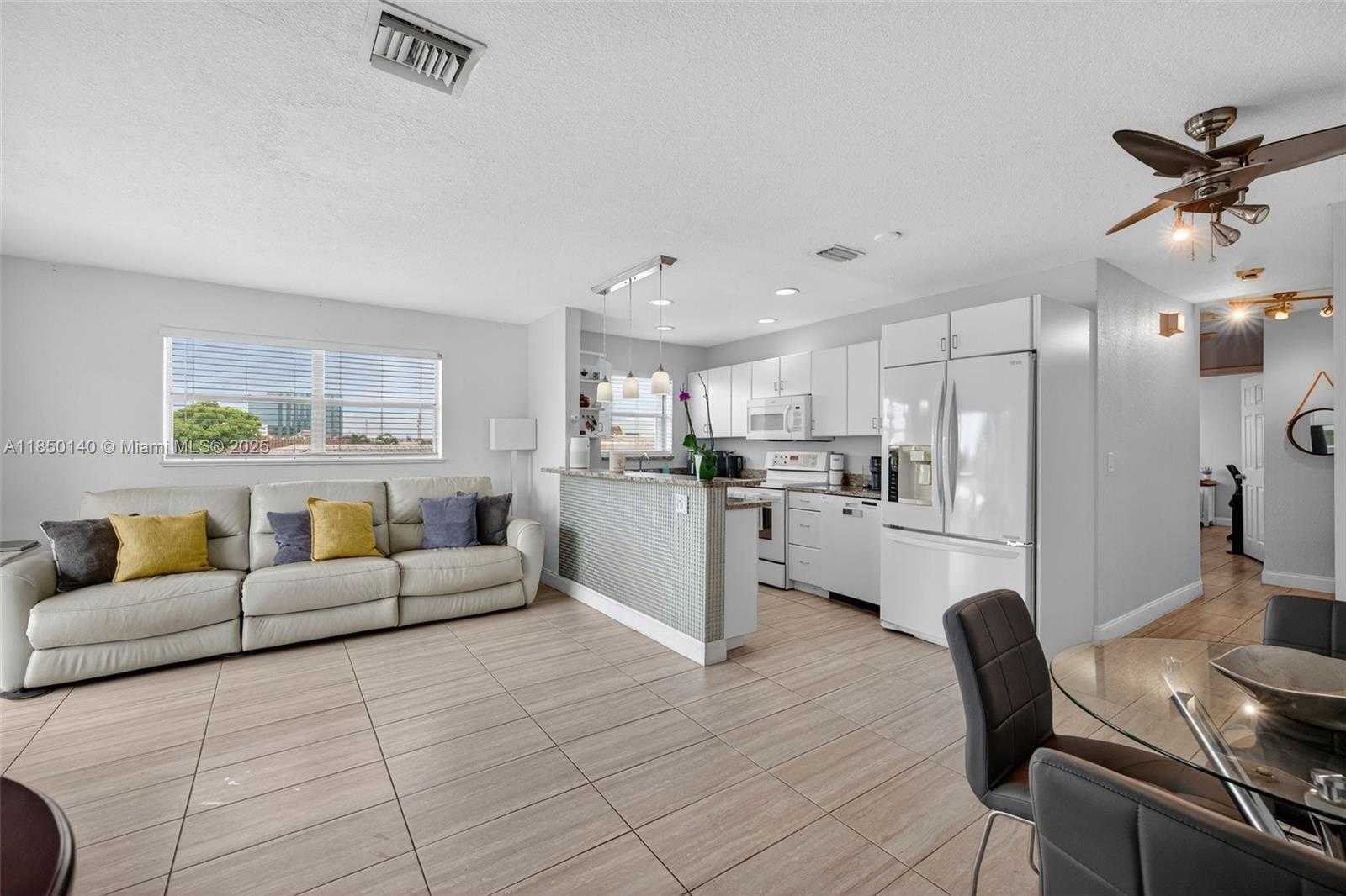Small Image of 2715 NORTH EAST 49TH ST #309, Fort Lauderdale Number 9