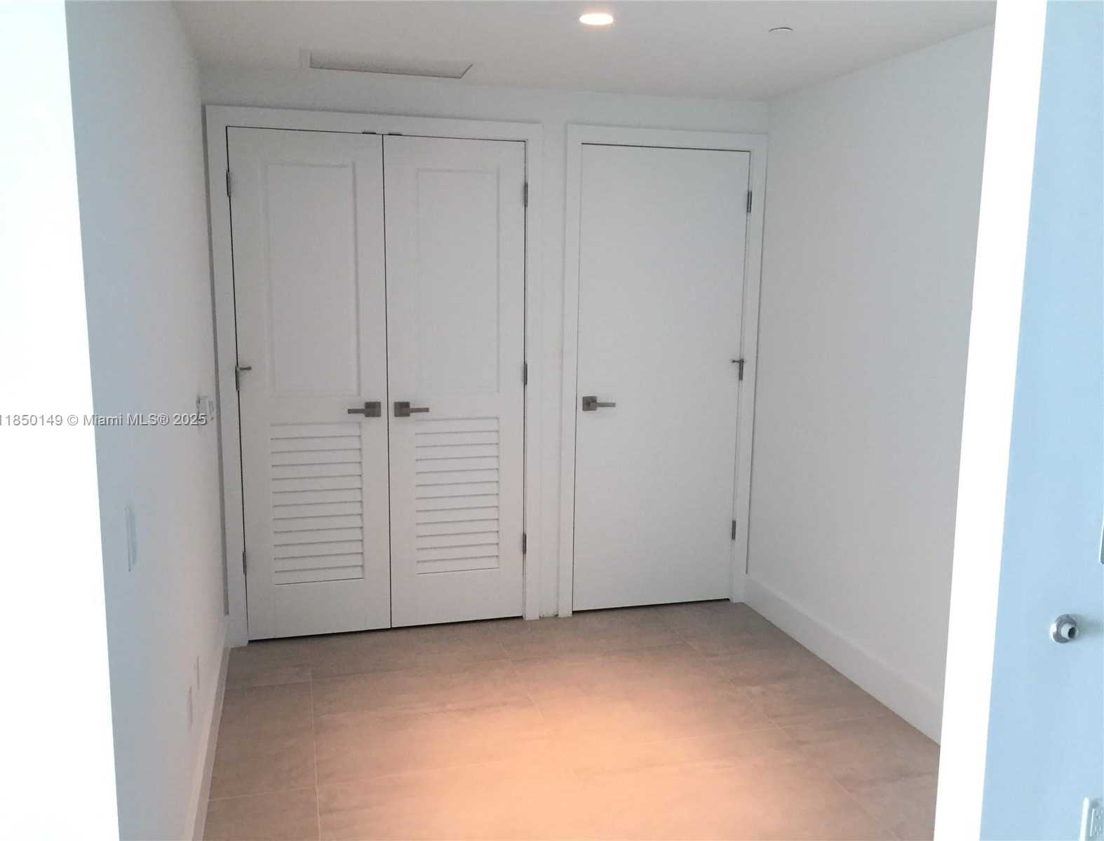 Small Image of 1080 BRICKELL AVE #4107, Miami Number 9
