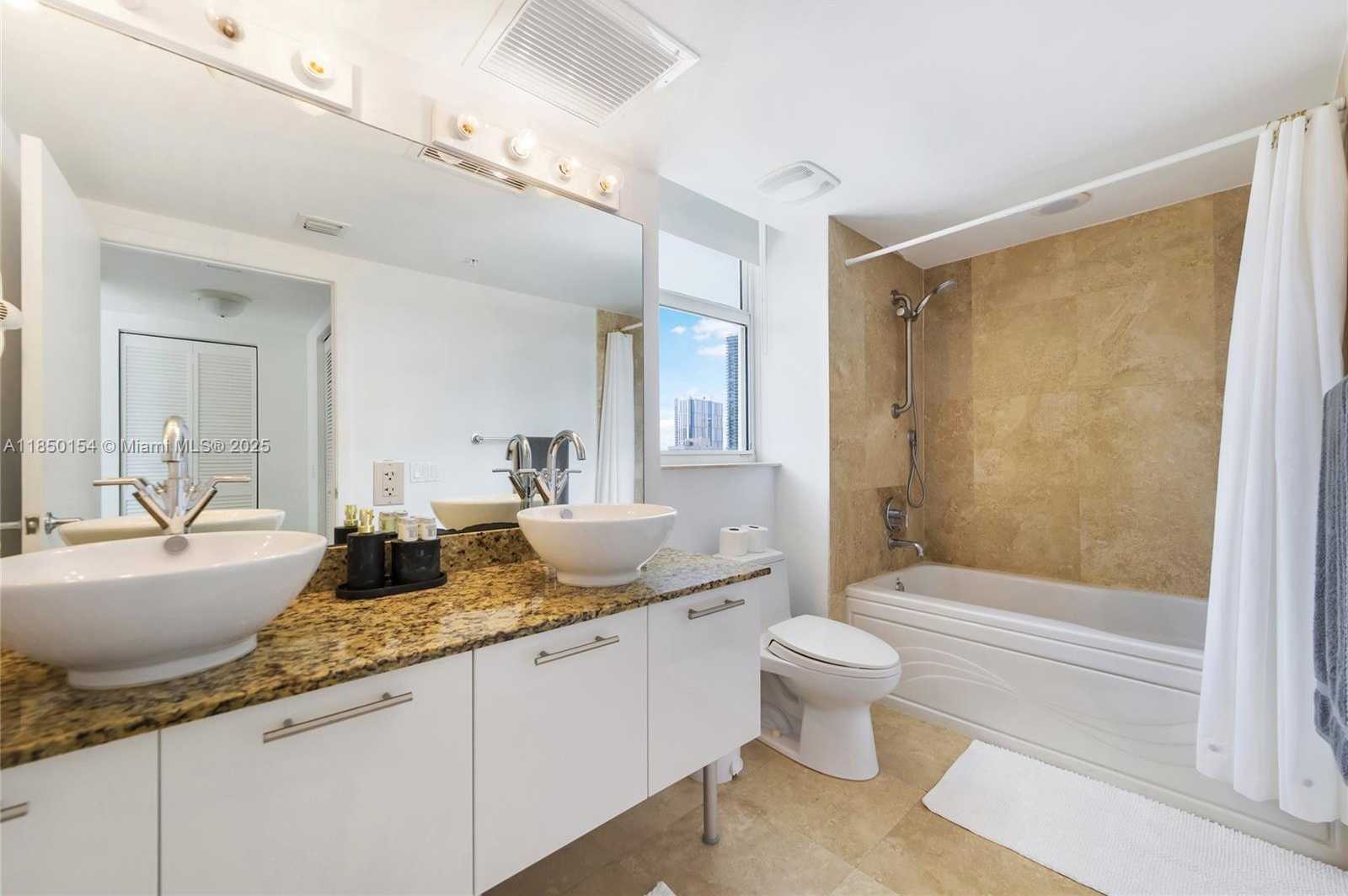 Small Image of 41 SOUTH EAST 5TH ST #1116, Miami Number 14