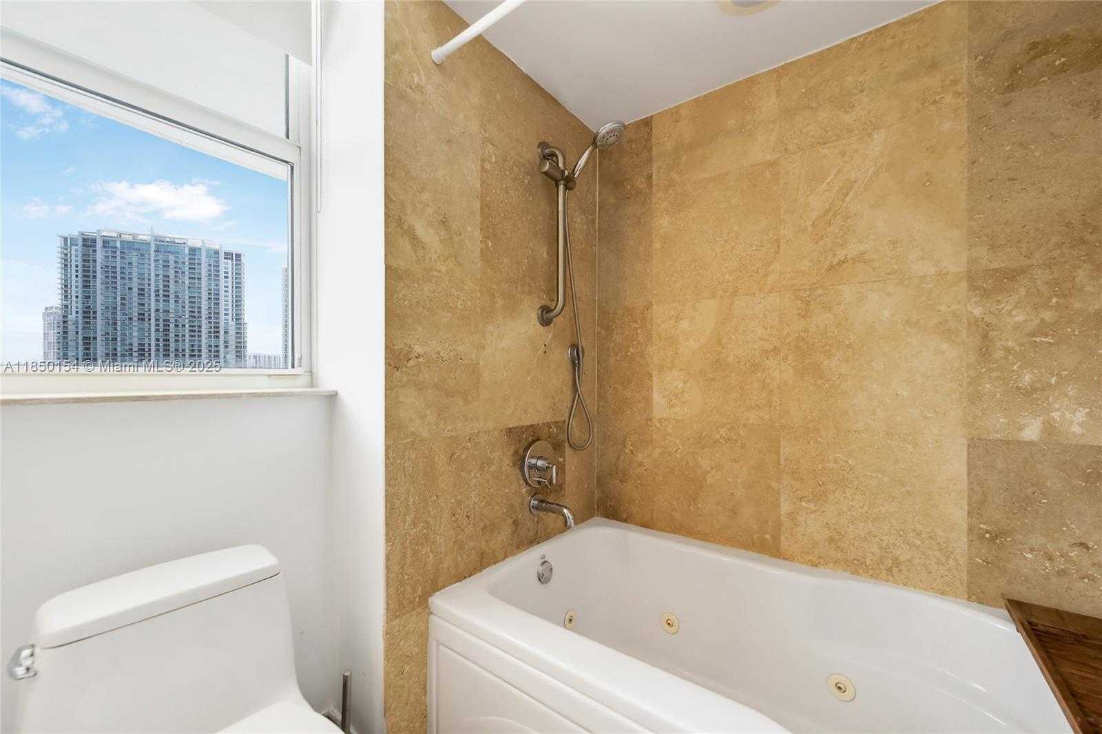 Small Image of 41 SOUTH EAST 5TH ST #1116, Miami Number 17