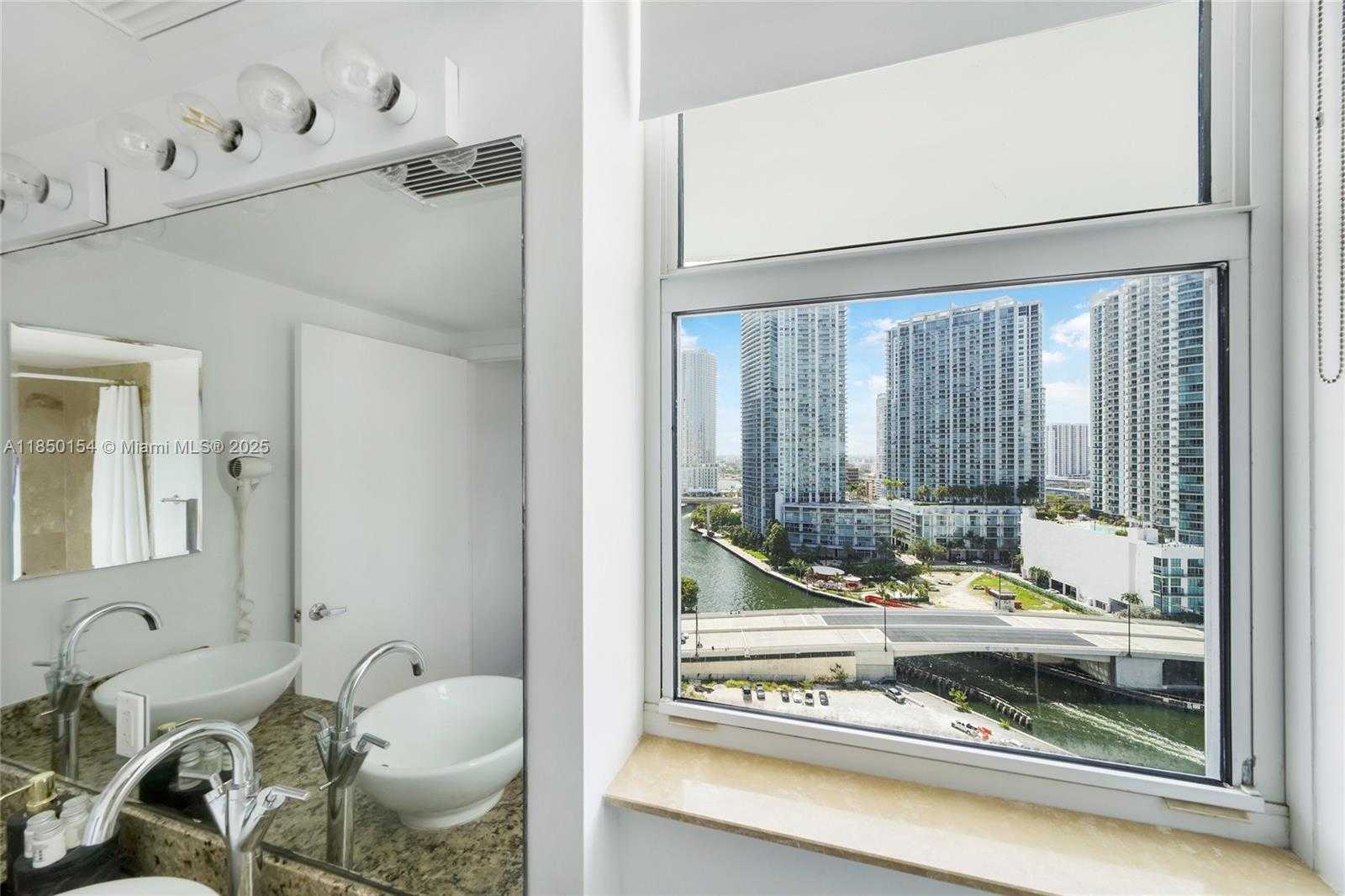 Small Image of 41 SOUTH EAST 5TH ST #1116, Miami Number 19