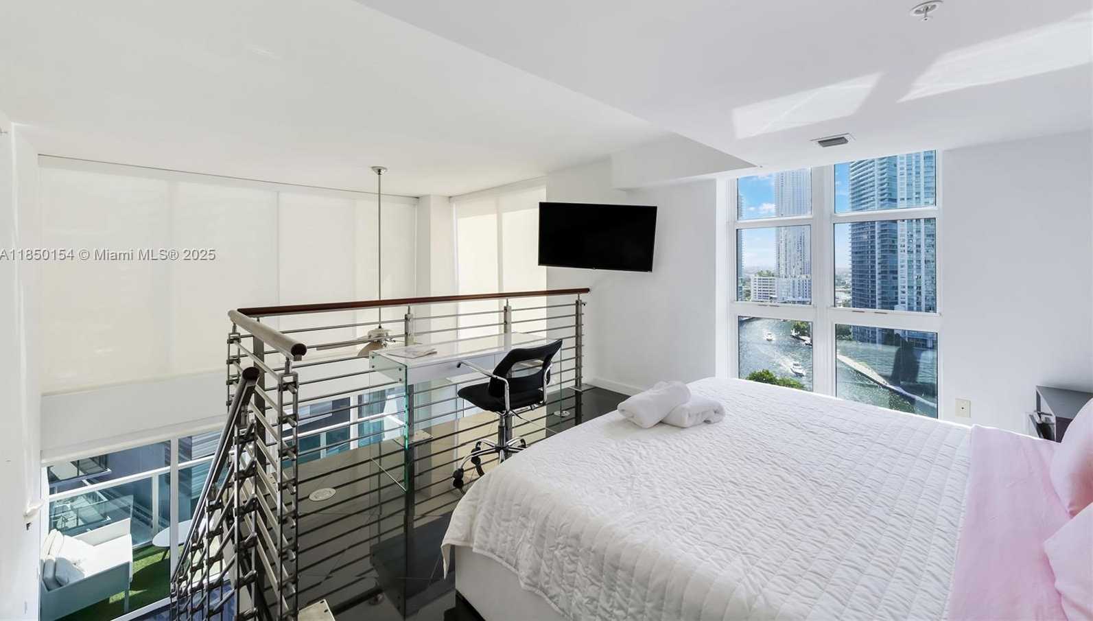 Small Image of 41 SOUTH EAST 5TH ST #1116, Miami Number 25