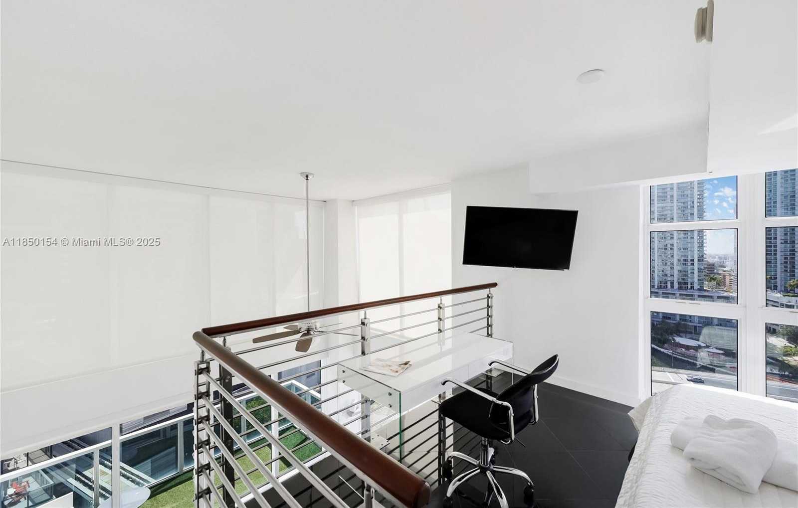 Small Image of 41 SOUTH EAST 5TH ST #1116, Miami Number 30