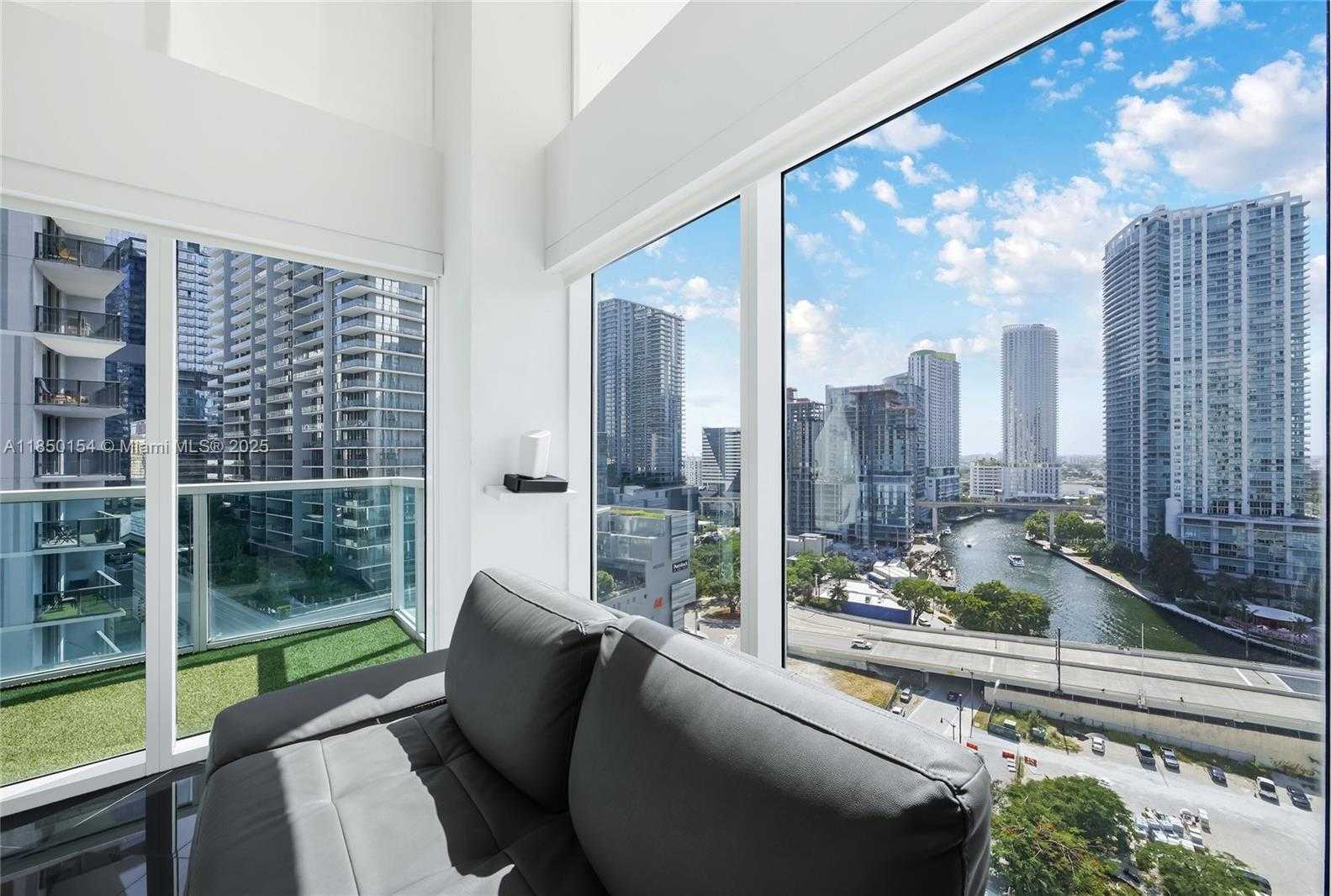 Small Image of 41 SOUTH EAST 5TH ST #1116, Miami Number 35