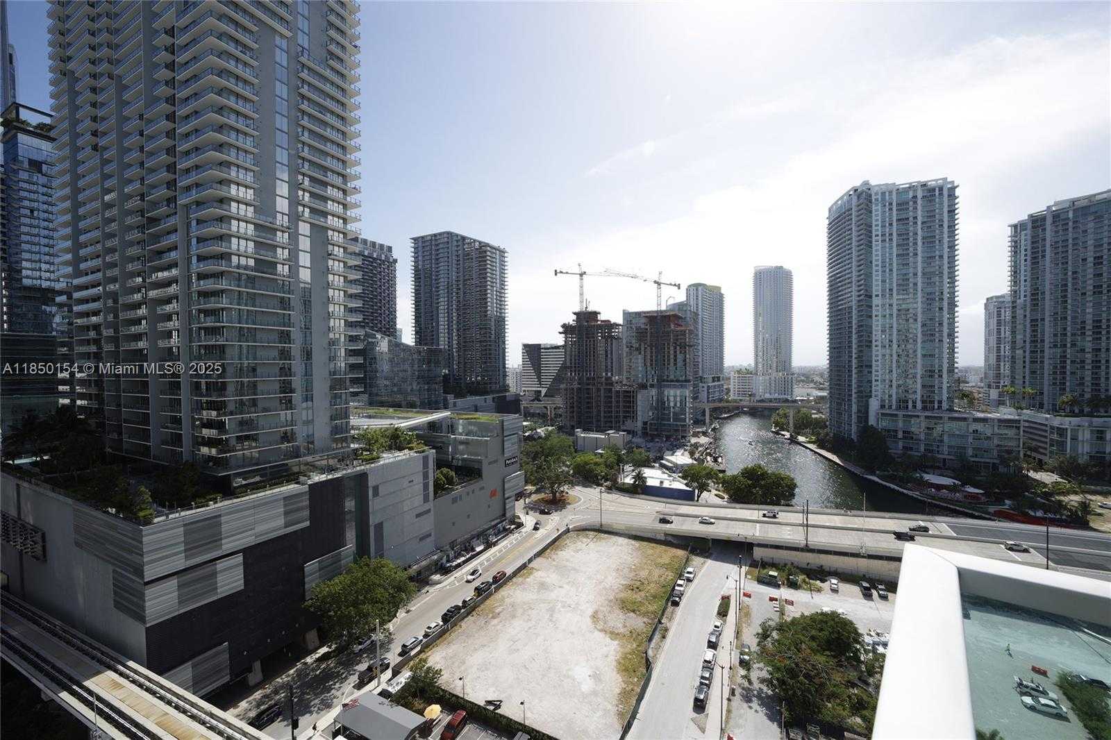 Small Image of 41 SOUTH EAST 5TH ST #1116, Miami Number 57