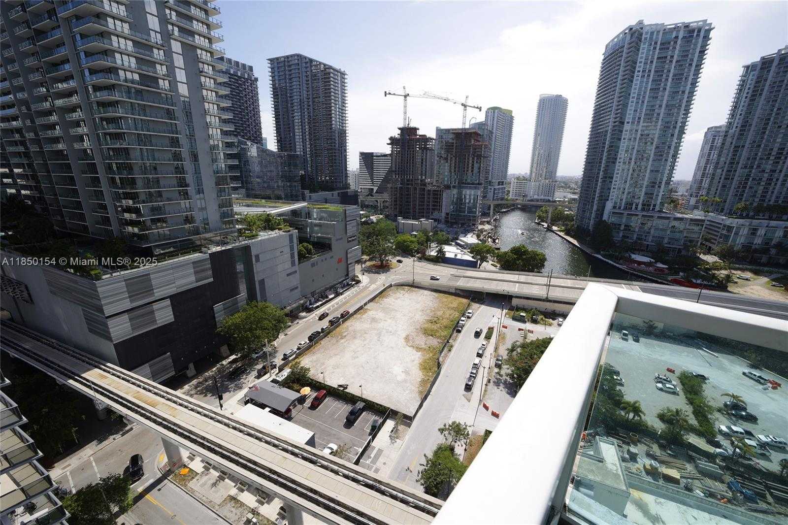 Small Image of 41 SOUTH EAST 5TH ST #1116, Miami Number 60