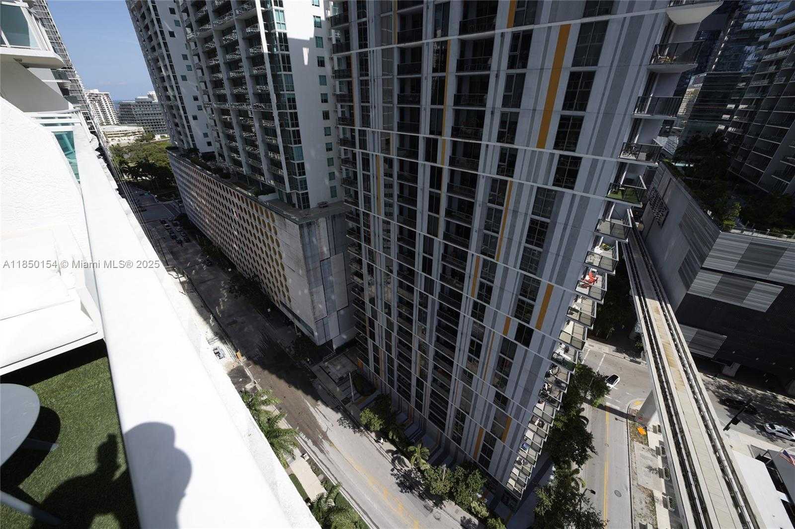 Small Image of 41 SOUTH EAST 5TH ST #1116, Miami Number 62