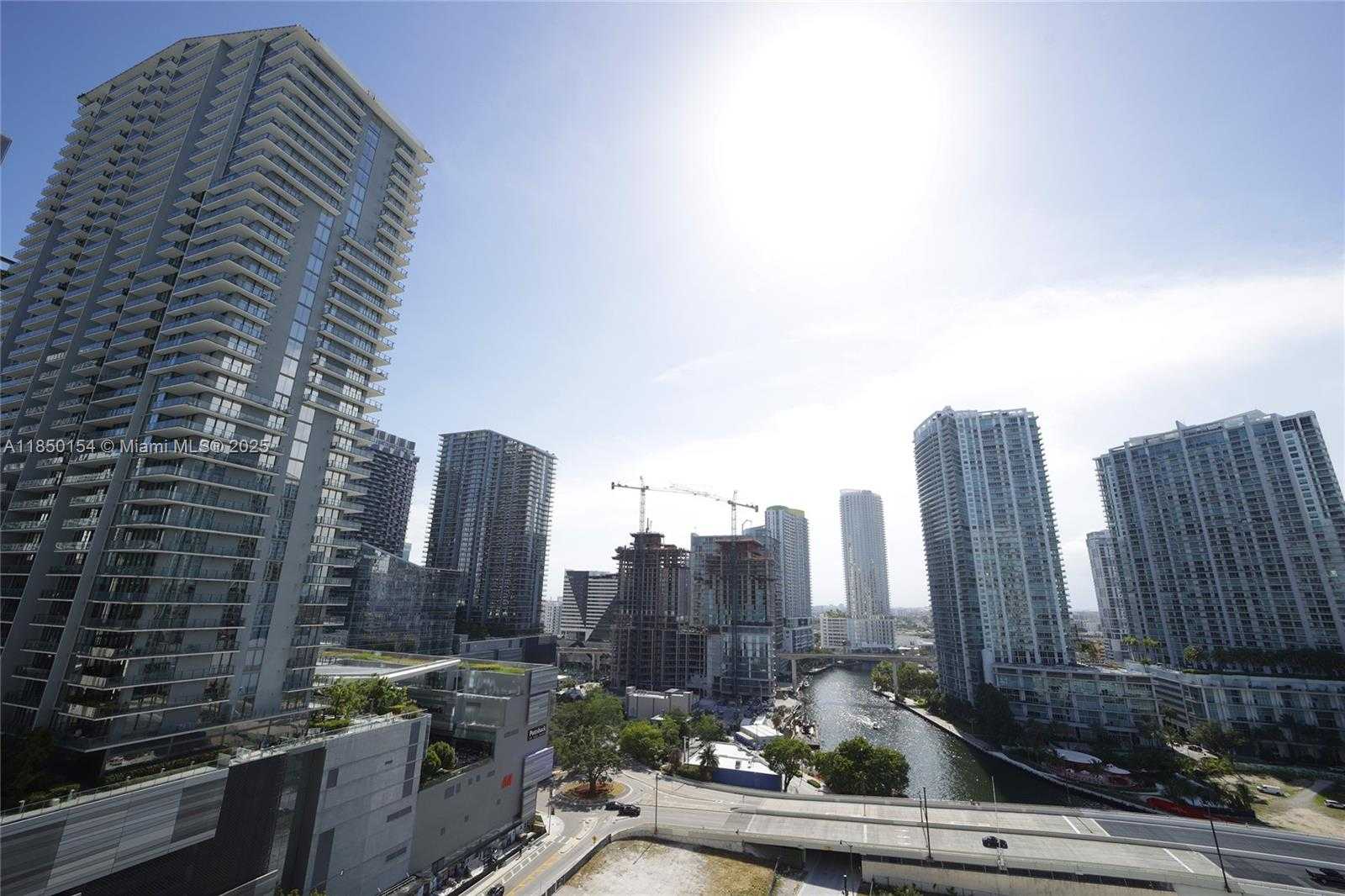 Small Image of 41 SOUTH EAST 5TH ST #1116, Miami Number 65