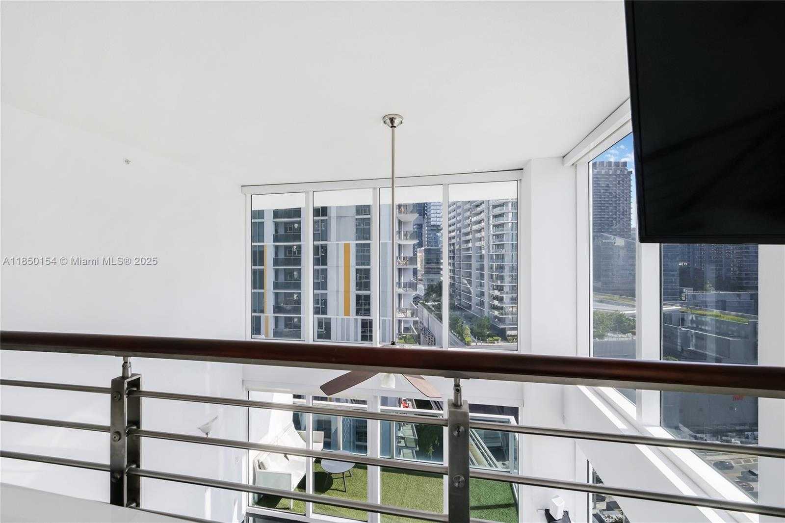 Small Image of 41 SOUTH EAST 5TH ST #1116, Miami Number 74