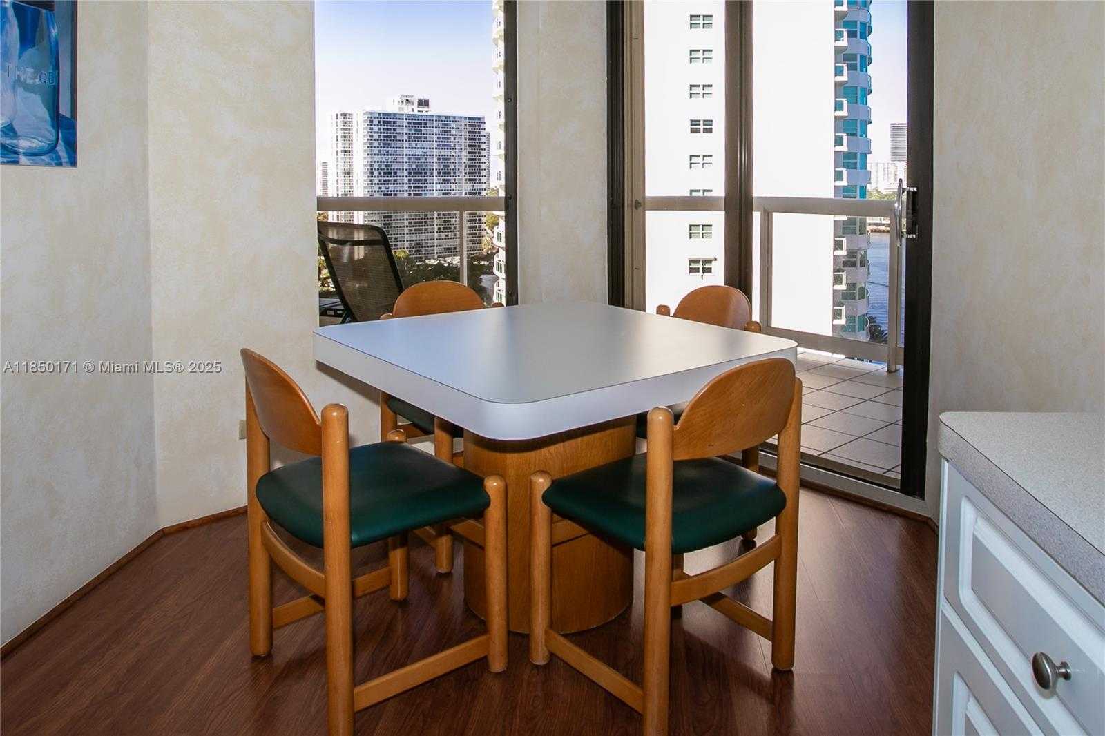 Small Image of 20191 EAST COUNTRY CLUB DR #1405, Aventura Number 7