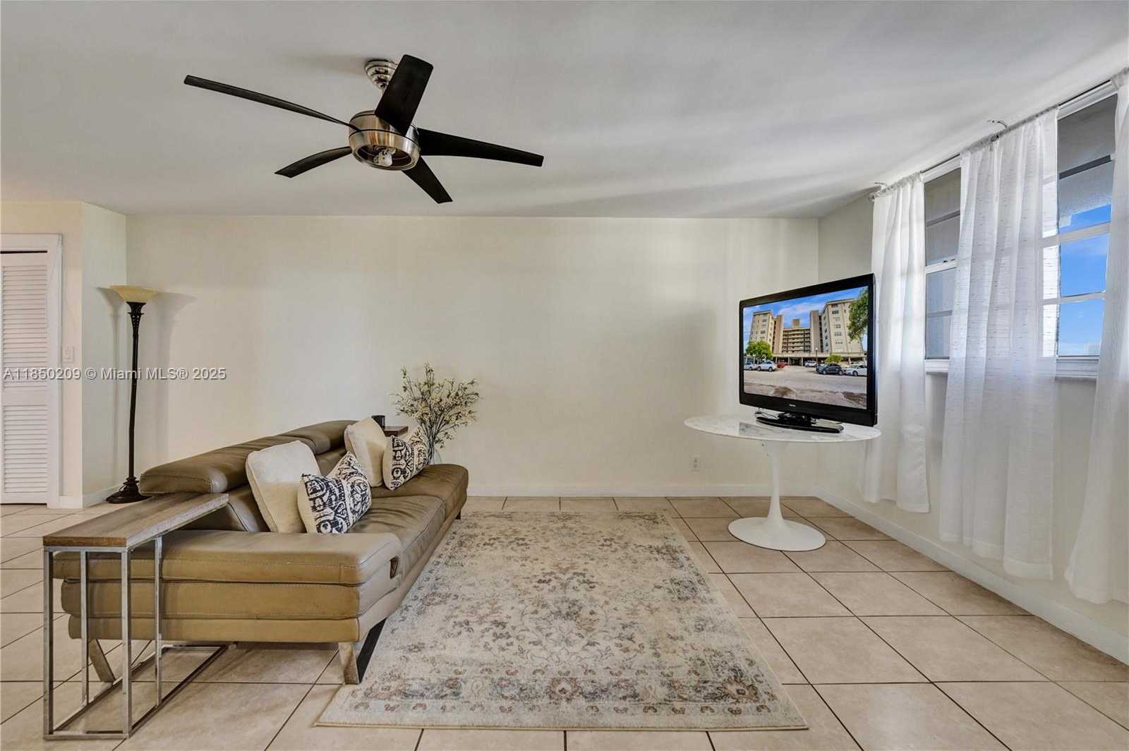 Small Image of 1811 JEFFERSON ST #606, Hollywood Number 18