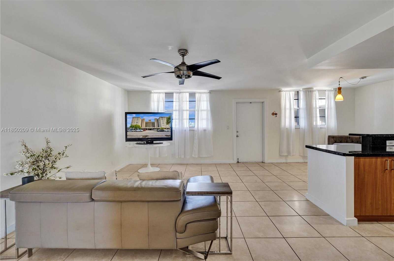 Small Image of 1811 JEFFERSON ST #606, Hollywood Number 20
