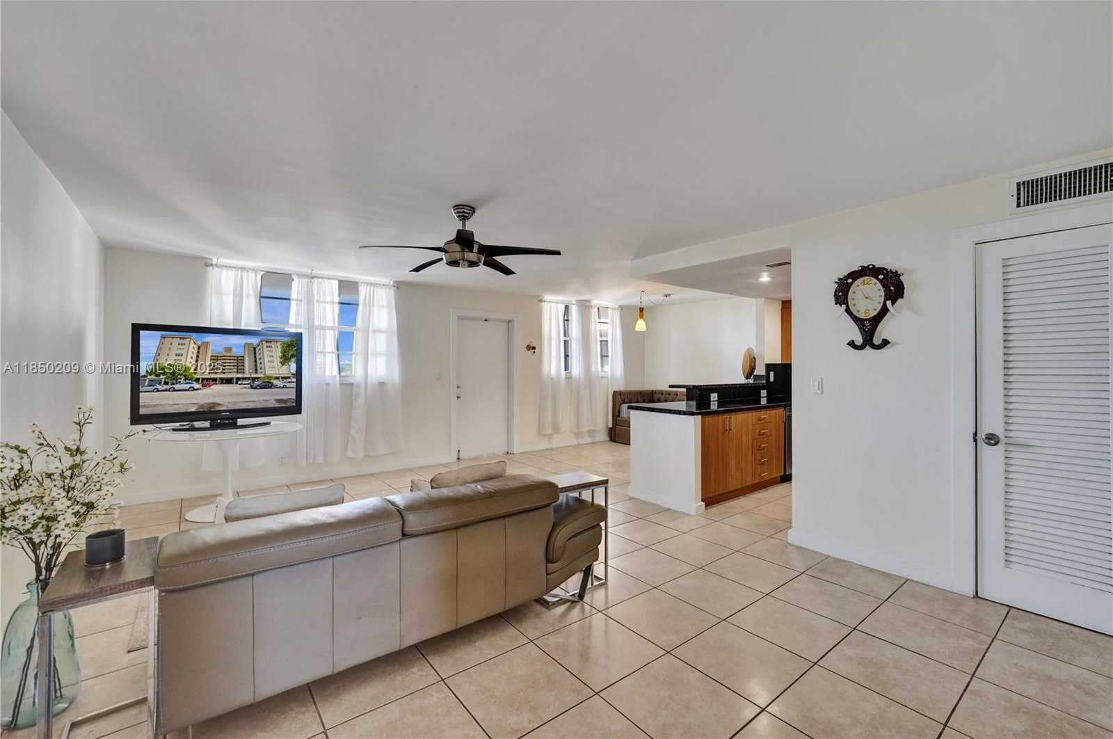 Small Image of 1811 JEFFERSON ST #606, Hollywood Number 21