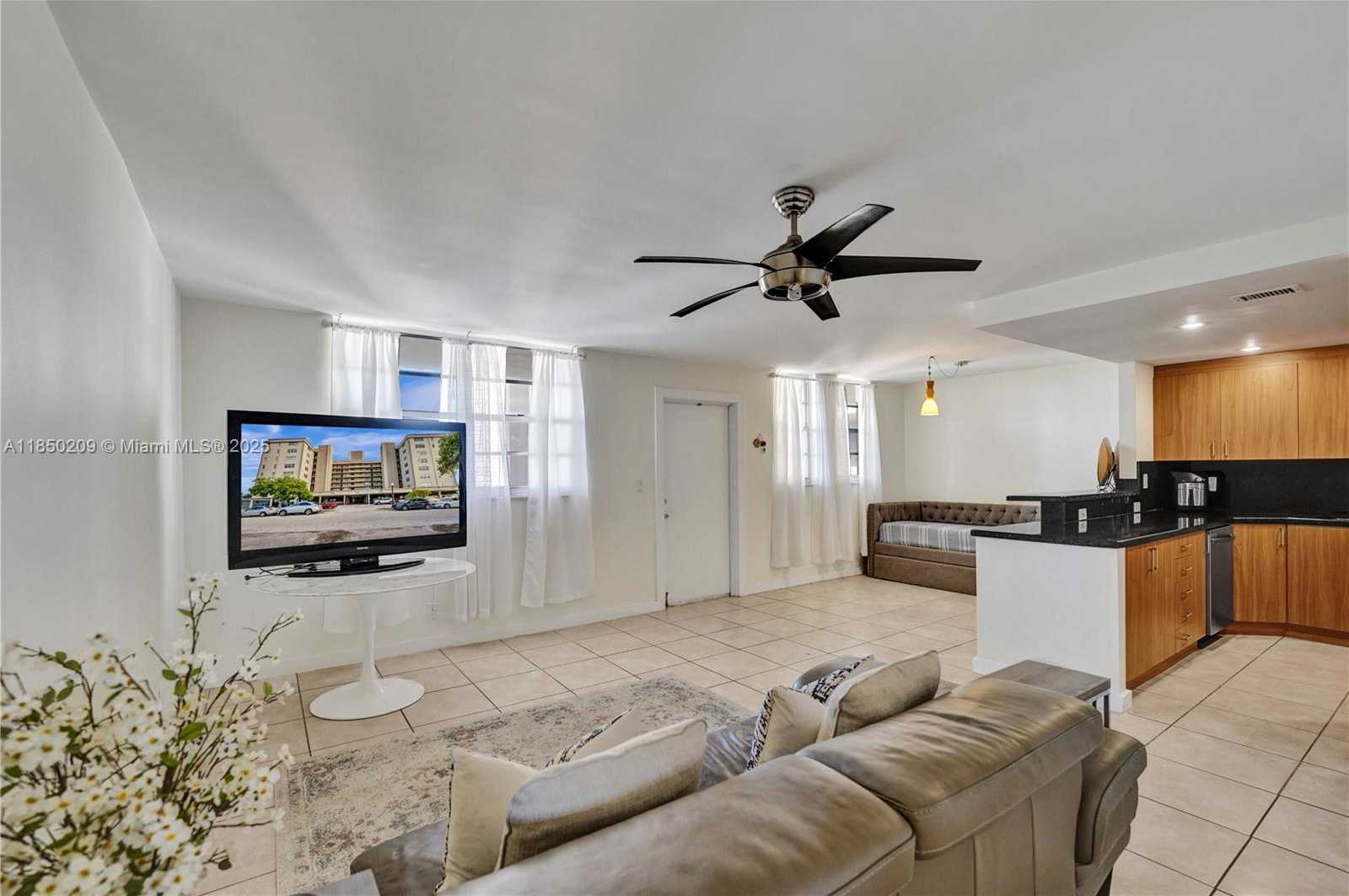 Small Image of 1811 JEFFERSON ST #606, Hollywood Number 22